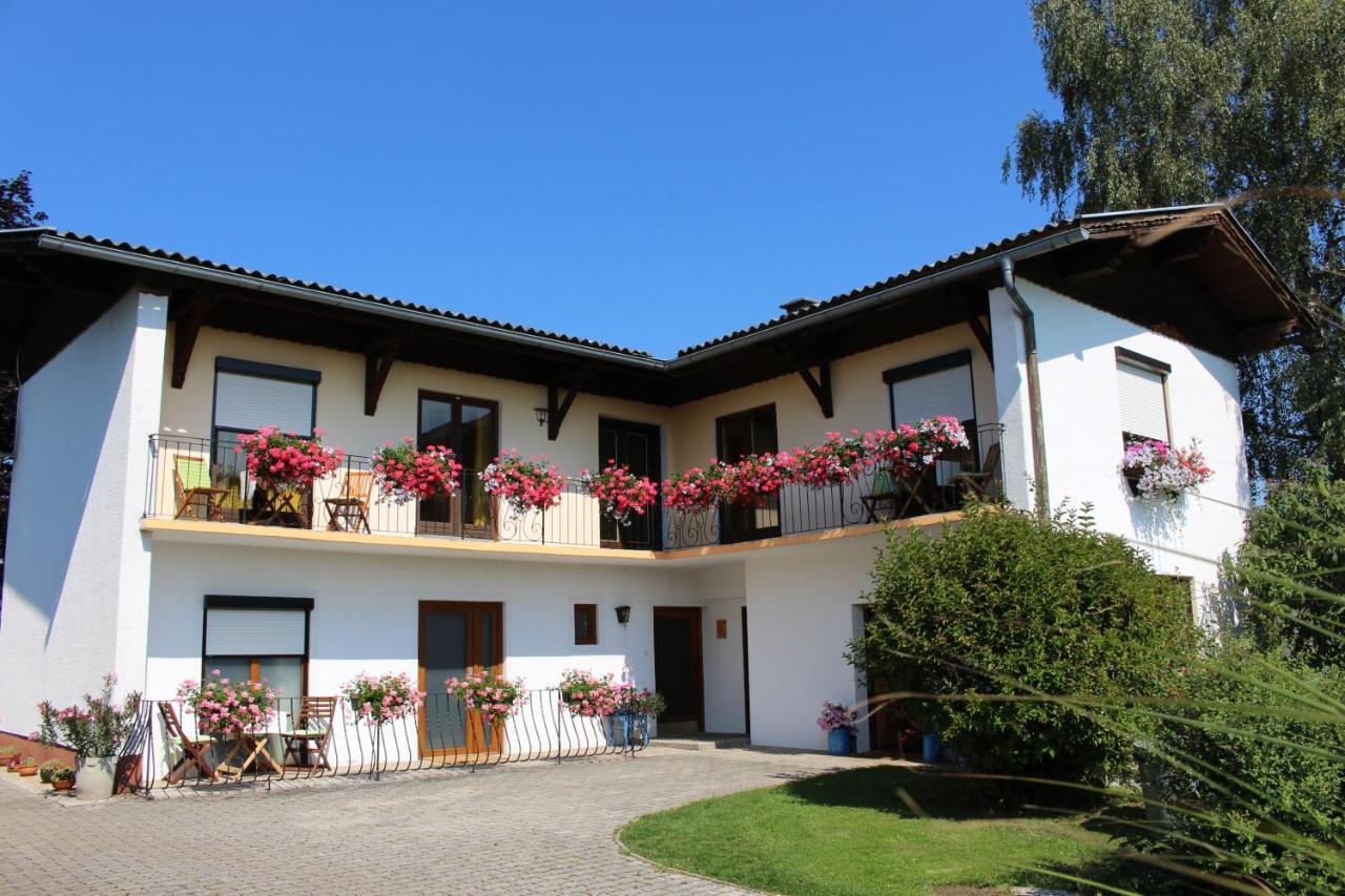 Ferienwohnung "Haus Falle" Schiefling am See Exterior photo